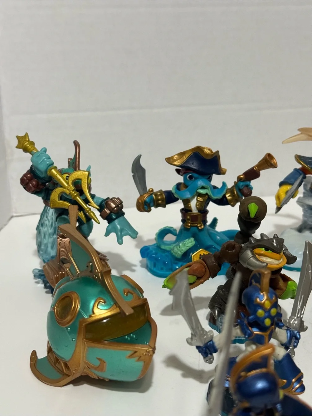 Skylanders 20 Piece Lot Figures Vehicles SuperChargers Trap Team Nintendo